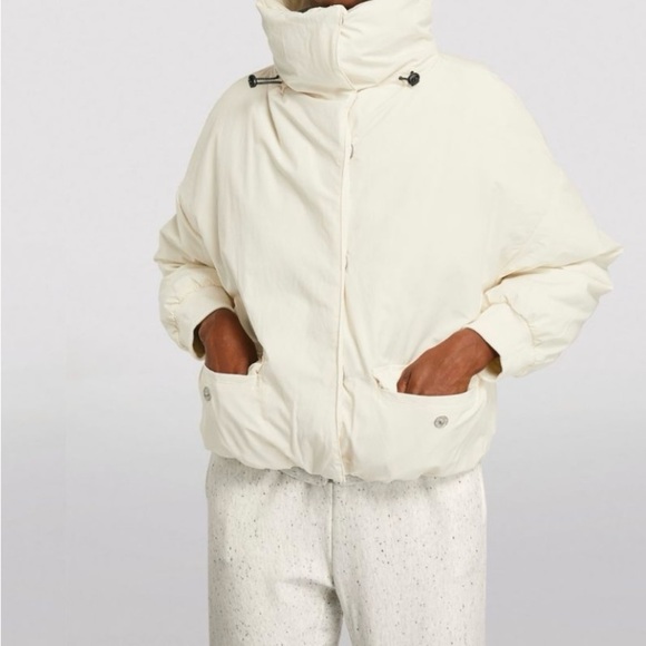 MIO REVERSIBLE DOWN PILLOW PUFFER JACKET  NWOT - Picture 1 of 13